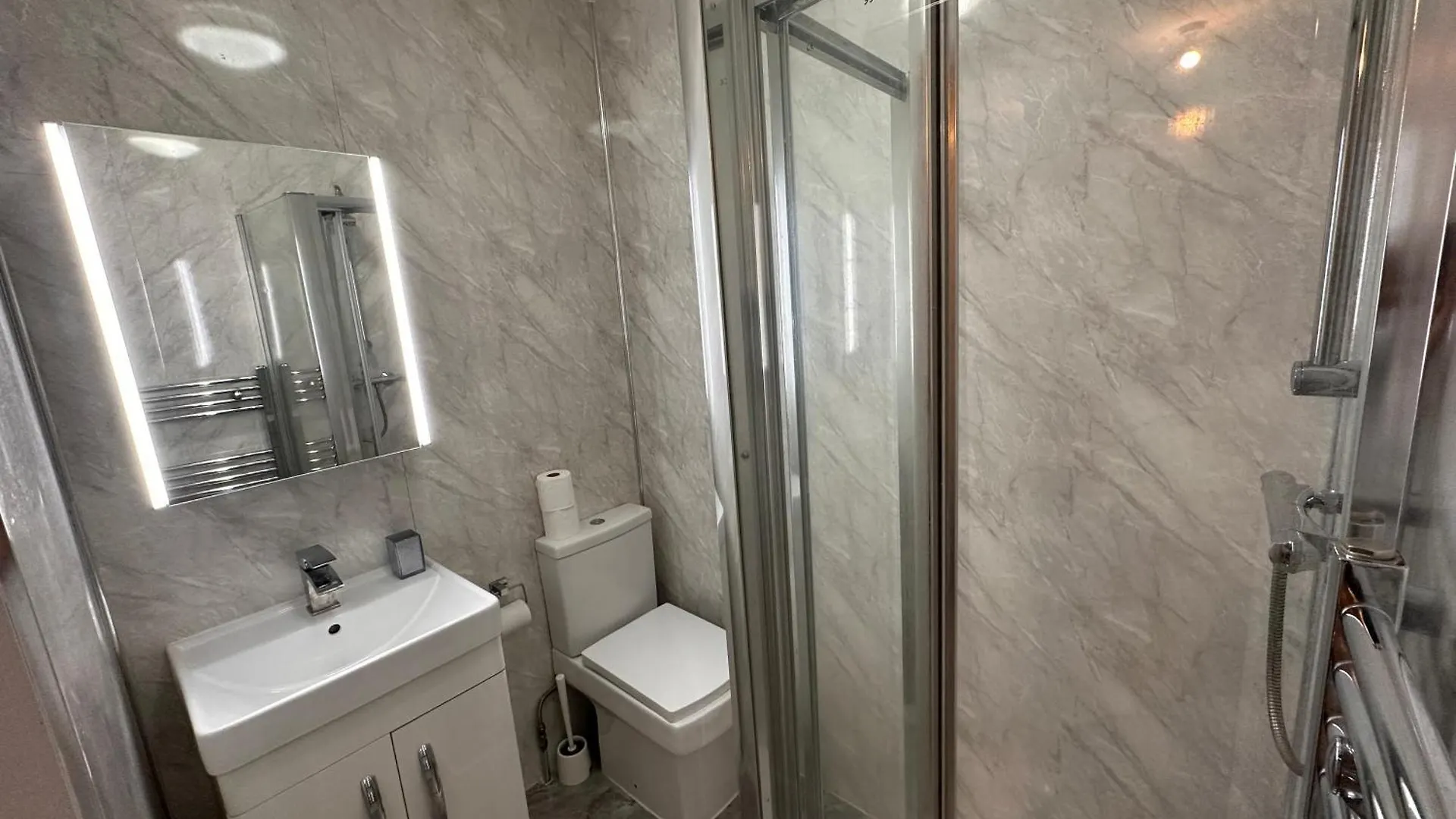 Holiday home 5 Bed 5 Bath / Brick Lane Central London E1 United Kingdom