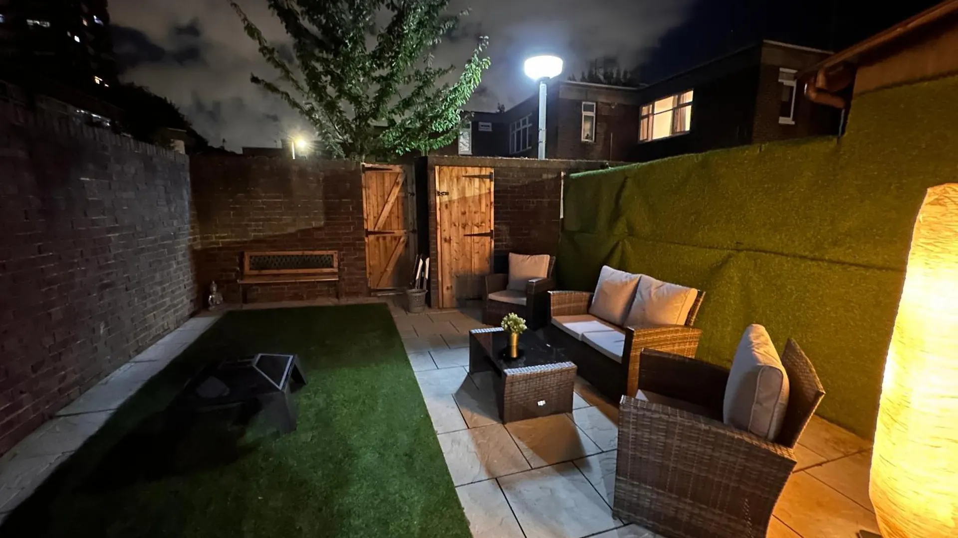 Holiday home 5 Bed 5 Bath / Brick Lane Central London E1