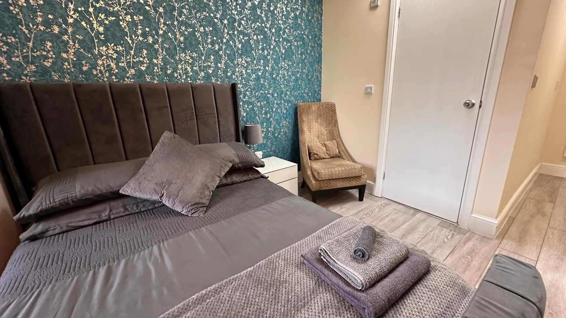 5 Bed 5 Bath / Brick Lane Central London E1 United Kingdom