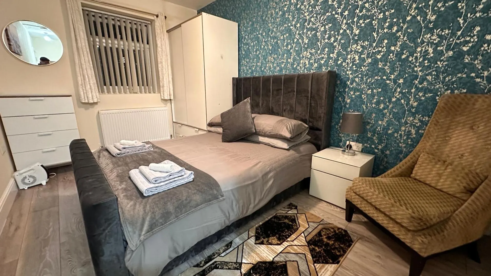5 Bed 5 Bath / Brick Lane Central London E1 0*,  United Kingdom