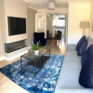 Corstorphine Townhouse: Spacious Near Murrayfield With Garden Holiday home Edinburgh