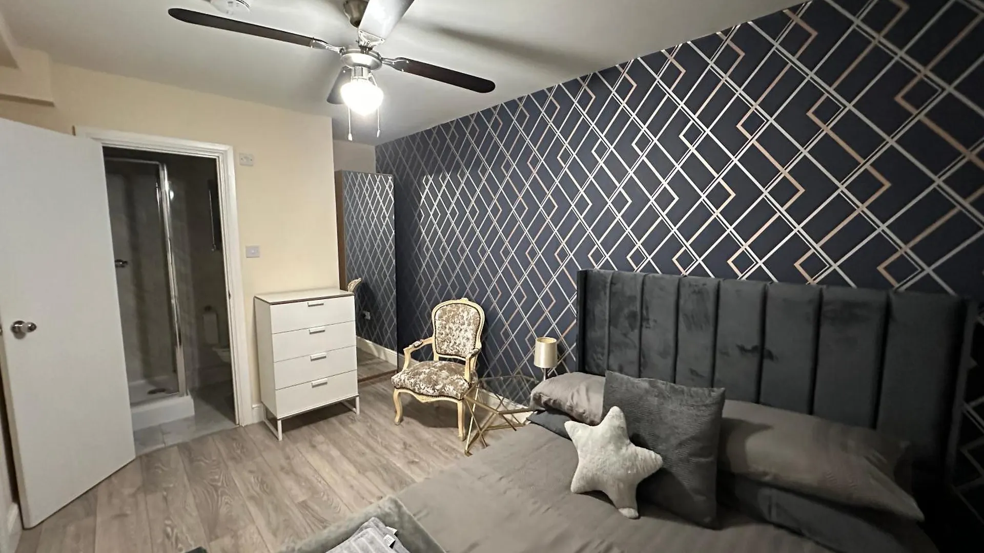 5 Bed 5 Bath / Brick Lane Central London E1